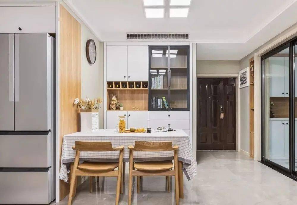 瓷磚選購攻略小技巧：鋪貼地面選哪種好？亮光磚還是柔光磚