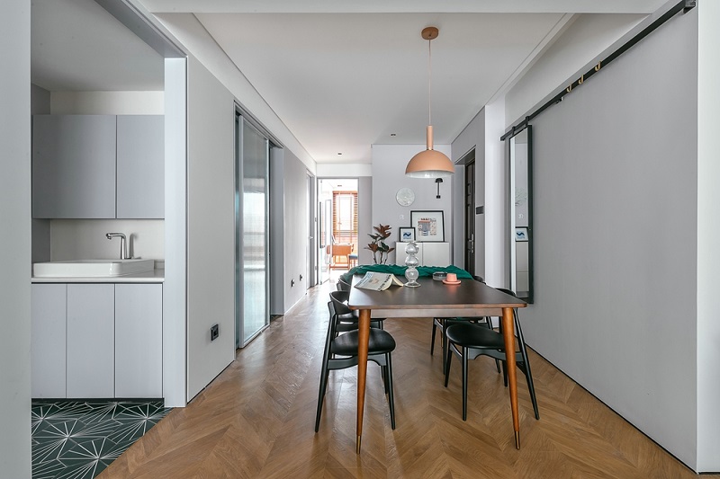 簡約現(xiàn)代的風(fēng)格陽臺裝修要注意什么? 簡約現(xiàn)代的風(fēng)格陽臺裝修要注意什么?